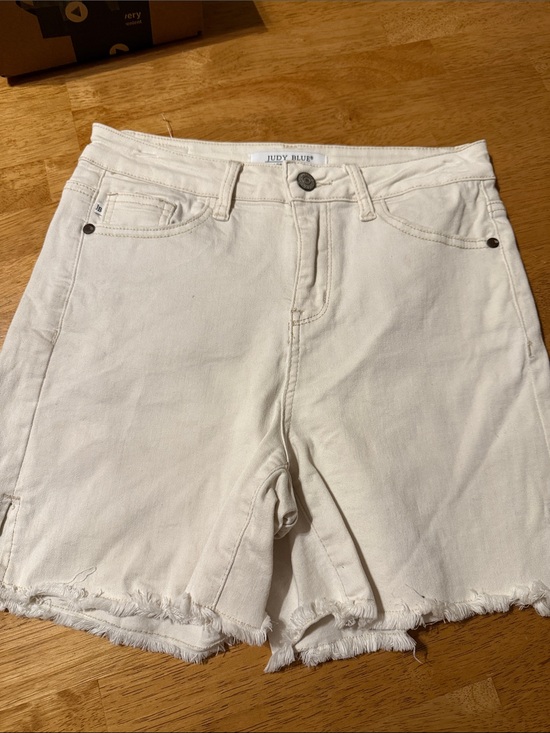 Judy Blue Pants - Judy Blue Off-White Frayed Hem Denim Shorts